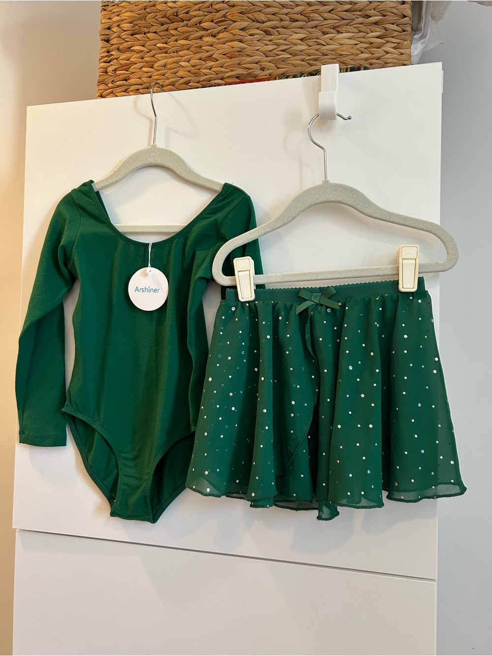 Emerald Green Dance Leotard & Skirt Set - Size 130 (7/8)